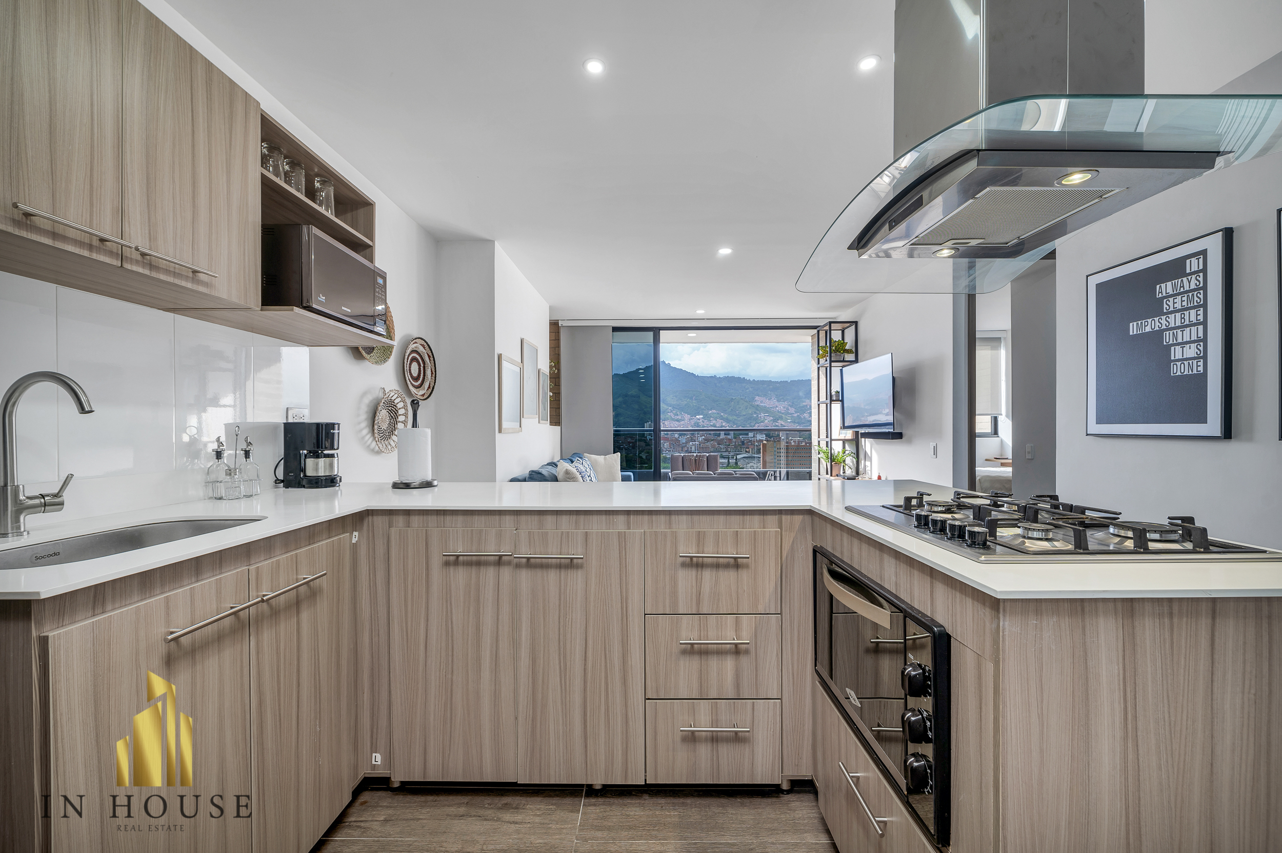 CLASS 48 1404 (2) CLASS 48 1404